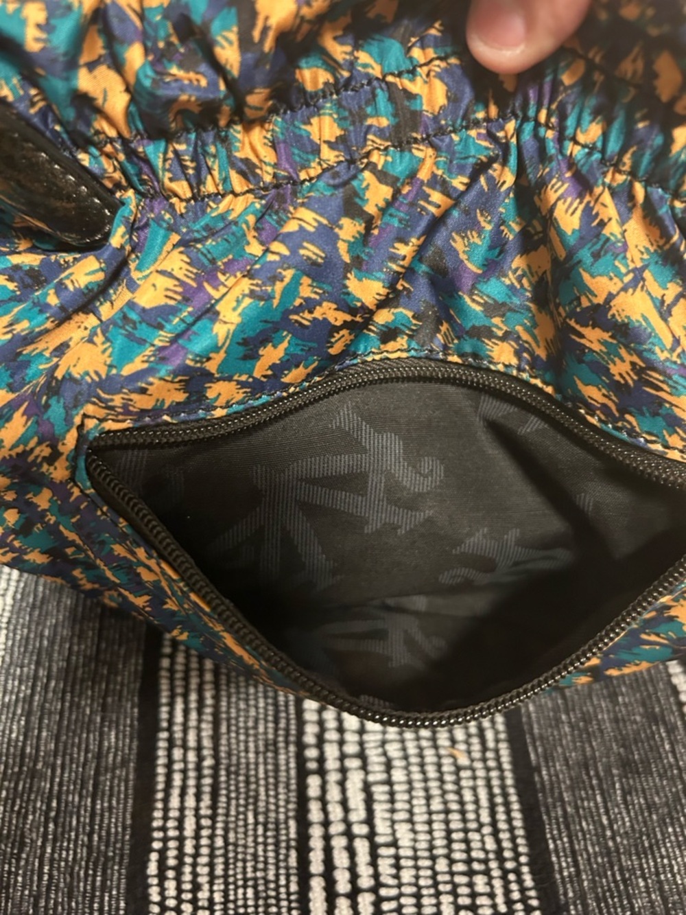 Kathy Van Zeeland Y2K Ruffle Top Teal, Gold & Black Patterned Shoulder Bag - Picture 6 of 15